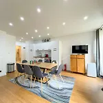 Urban Flat 17 - Pretty 3 Bedroom Flat In Paris