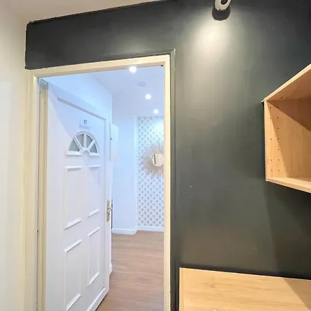 Urban Flat 17 - Pretty 3 Bedroom Flat In Parigi